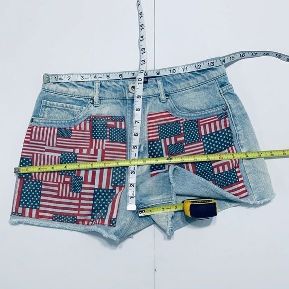 EUC Forever 21 American Flag Cut Off Jean Shorts - Picture 9 of 10